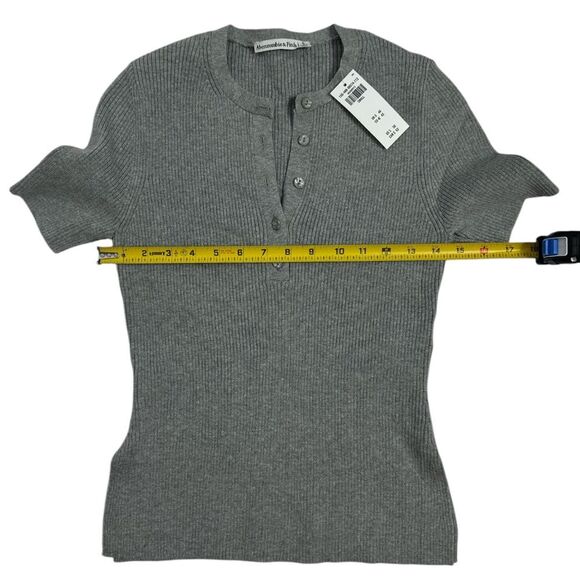ABERCROMBIE AND FITCH Slim Henley Sweater Tee, Size SMALL - Picture 8 of 16